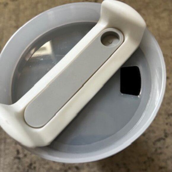 🧡3/15 Never been used Trump 47 MAGA Tumbler 38 oz - Picture 5 of 11